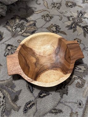 NWOT, Cravings handcarved wooden dough bowl